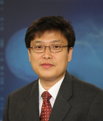 강전일 사진