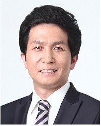정윤성 사진